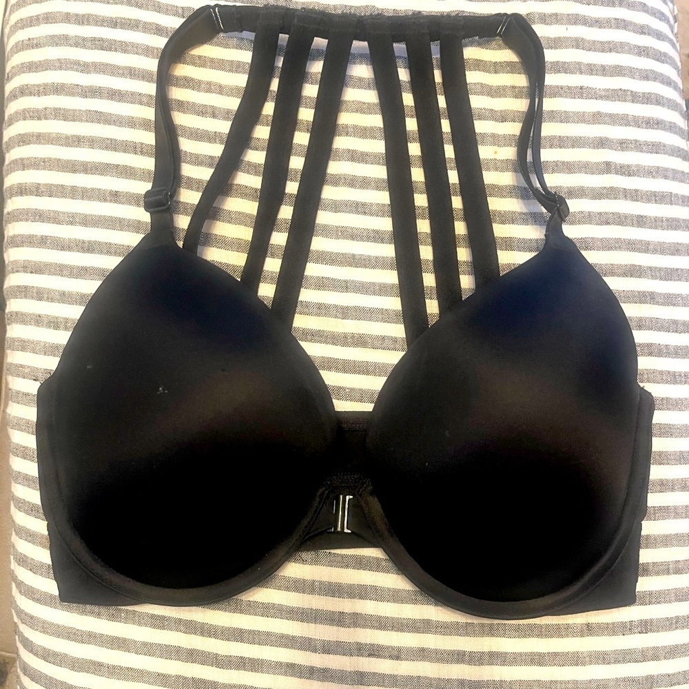 NWOT Victoria’s Secret Pink 32DD Push-up Bra